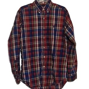 Men's Plaid Button-Down Shirt‎